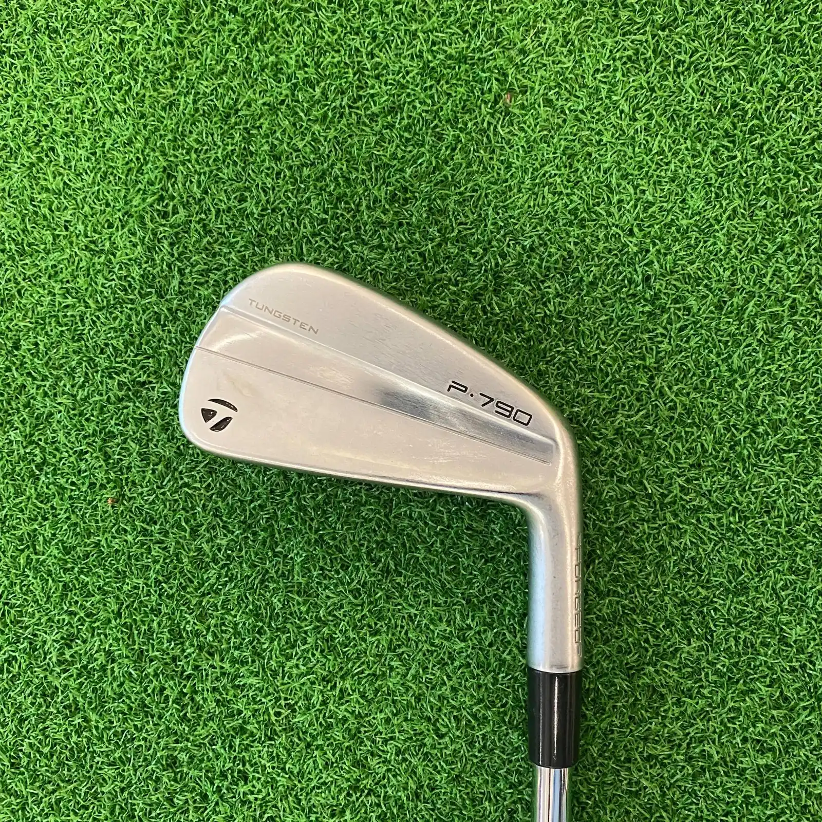 IRON 4 TAYLORMADE P790 2023