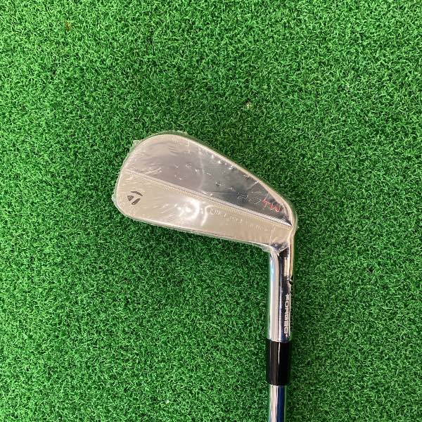 IRON 4 TAYLORMADE P7TW